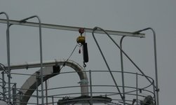 Polipasto eléctrico de cadena en el silo