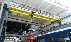 Overhead travelling crane with electric chain hoist Overhead travelling crane with electric chain hoist over railway wagon