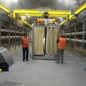 Kransystem für den Transport in engem Tunnelsystem