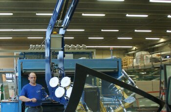 GIS Vakuumheber für gewölbte Glasscheiben Kransystem mit Vakuumheber für Transport von Glasscheibe