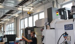 Palan électrique à chaîne gp avec système de grue giskb Système de grue légère avec palan électrique à chaîne pour équiper les machines