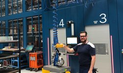 Aluminium crane system ensures ergonomic and fast handling of goods
