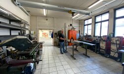 Double bridge suspended crane GISKB with low headroom construction Crane system in workshop with tight space conditions