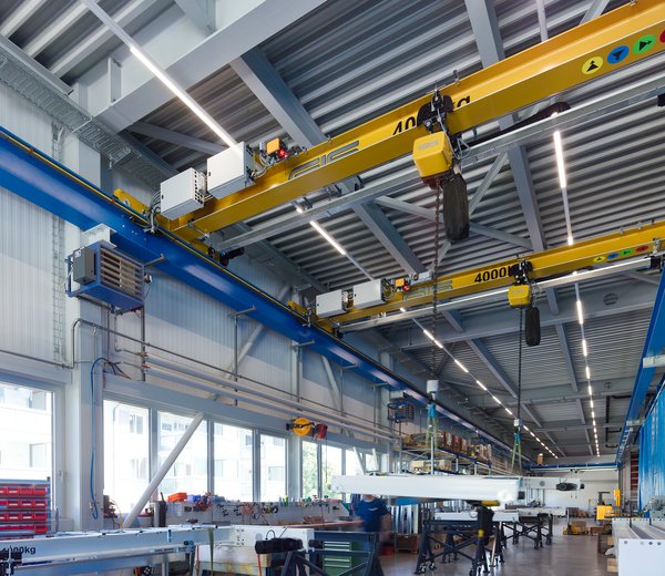 Overhead travelling crane for 2 x 4000 kg radio controlled