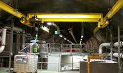 Kransystem wird eingesetzt für Warentransport in tunnelsystem