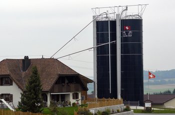 Electric chain hoist on silo